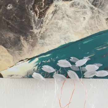Sinnesänderung 04, Foto, Pergament, Plastik., 330cm x30cm